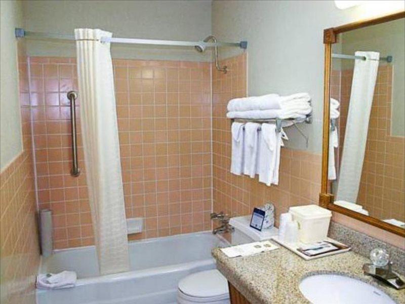 إمبوريا Best Western Hospitality House المظهر الخارجي الصورة