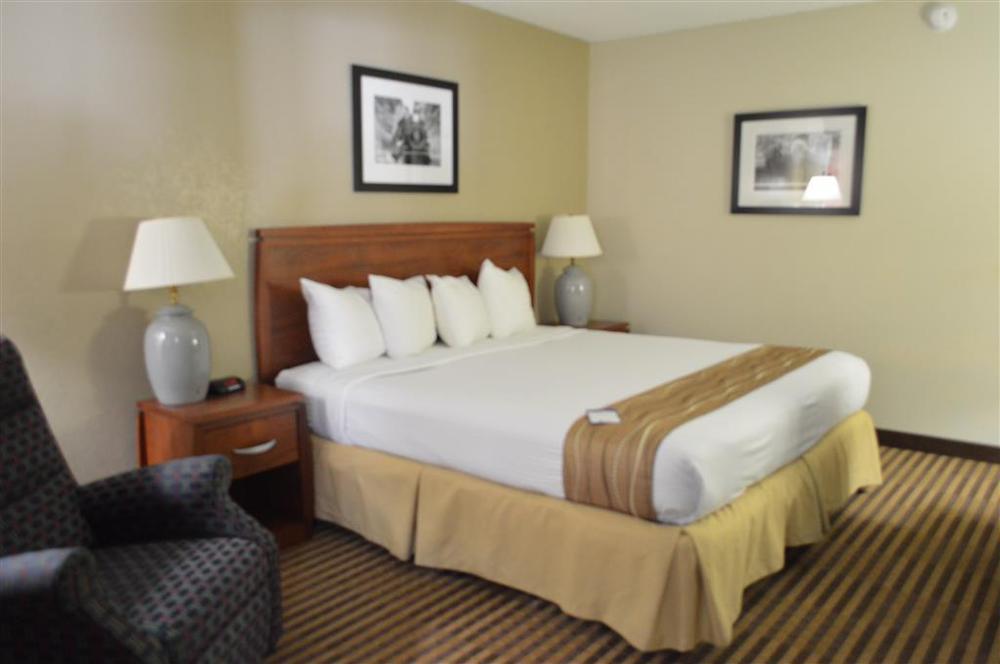 إمبوريا Best Western Hospitality House الغرفة الصورة