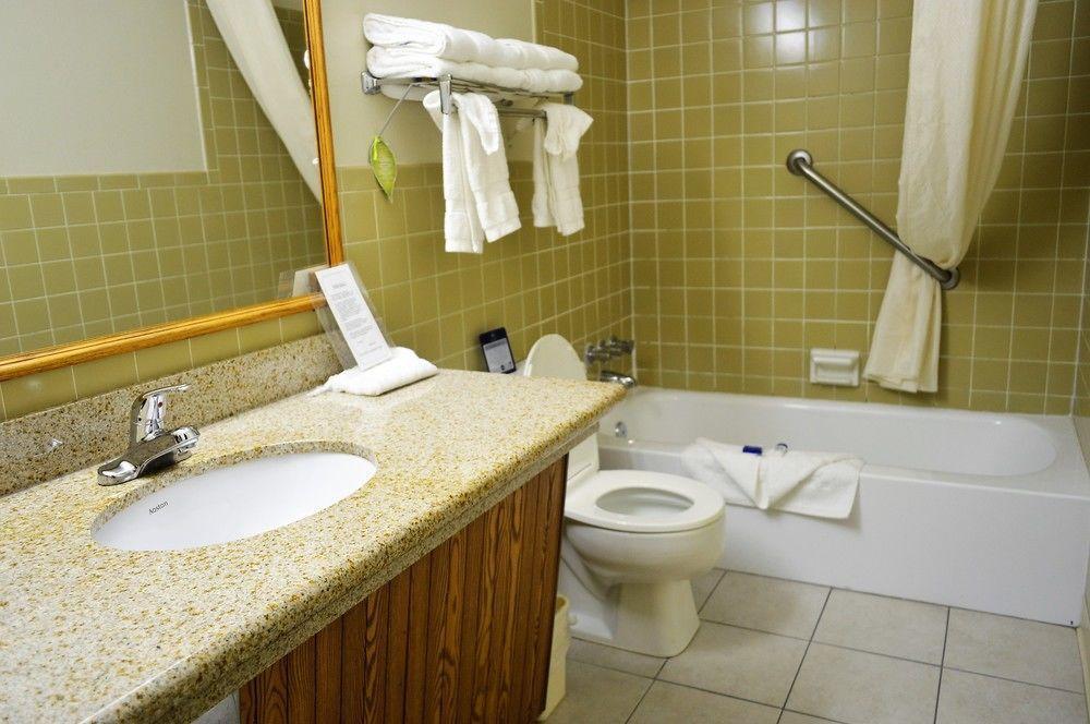 إمبوريا Best Western Hospitality House المظهر الخارجي الصورة