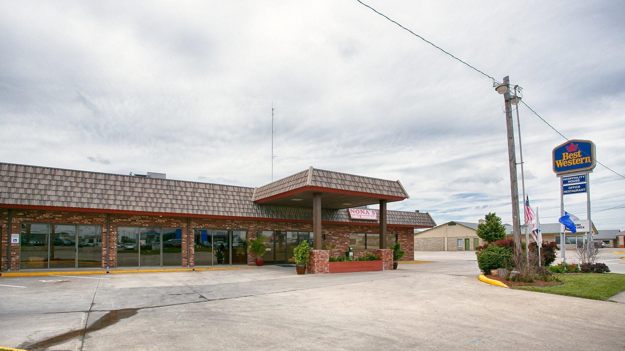 إمبوريا Best Western Hospitality House المظهر الخارجي الصورة