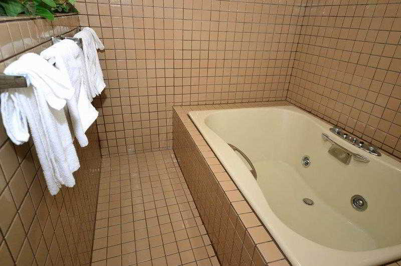 إمبوريا Best Western Hospitality House المظهر الخارجي الصورة