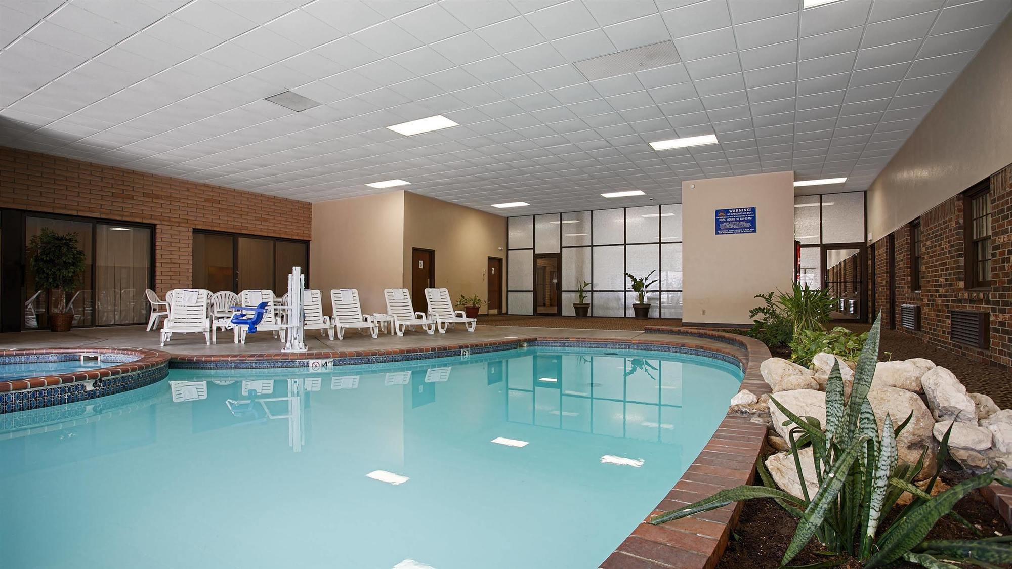 إمبوريا Best Western Hospitality House المظهر الخارجي الصورة