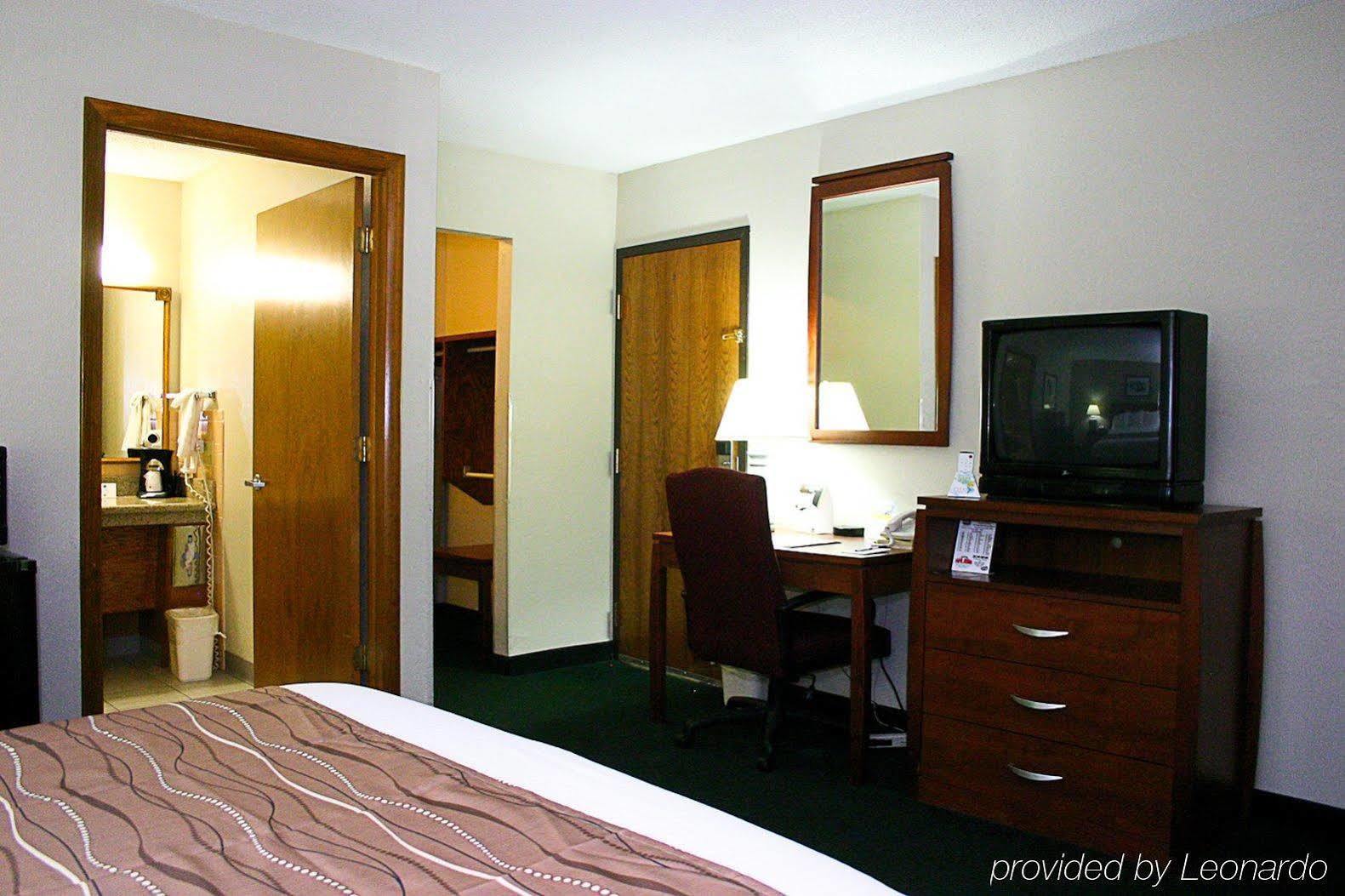 إمبوريا Best Western Hospitality House الغرفة الصورة