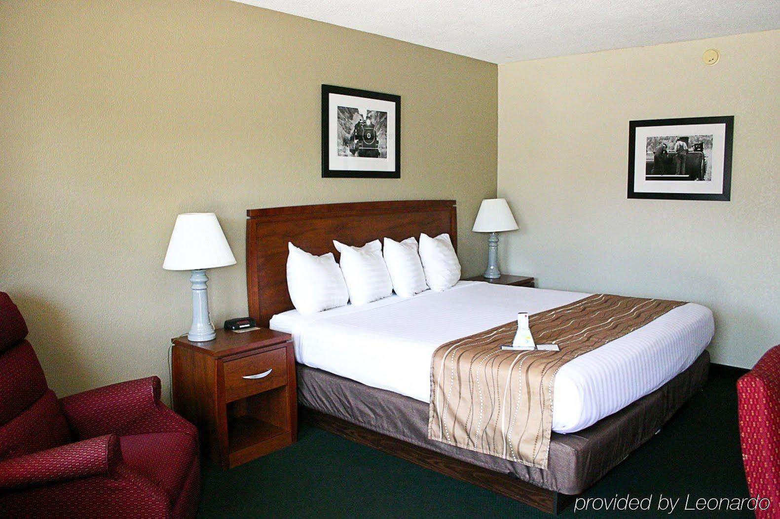 إمبوريا Best Western Hospitality House الغرفة الصورة
