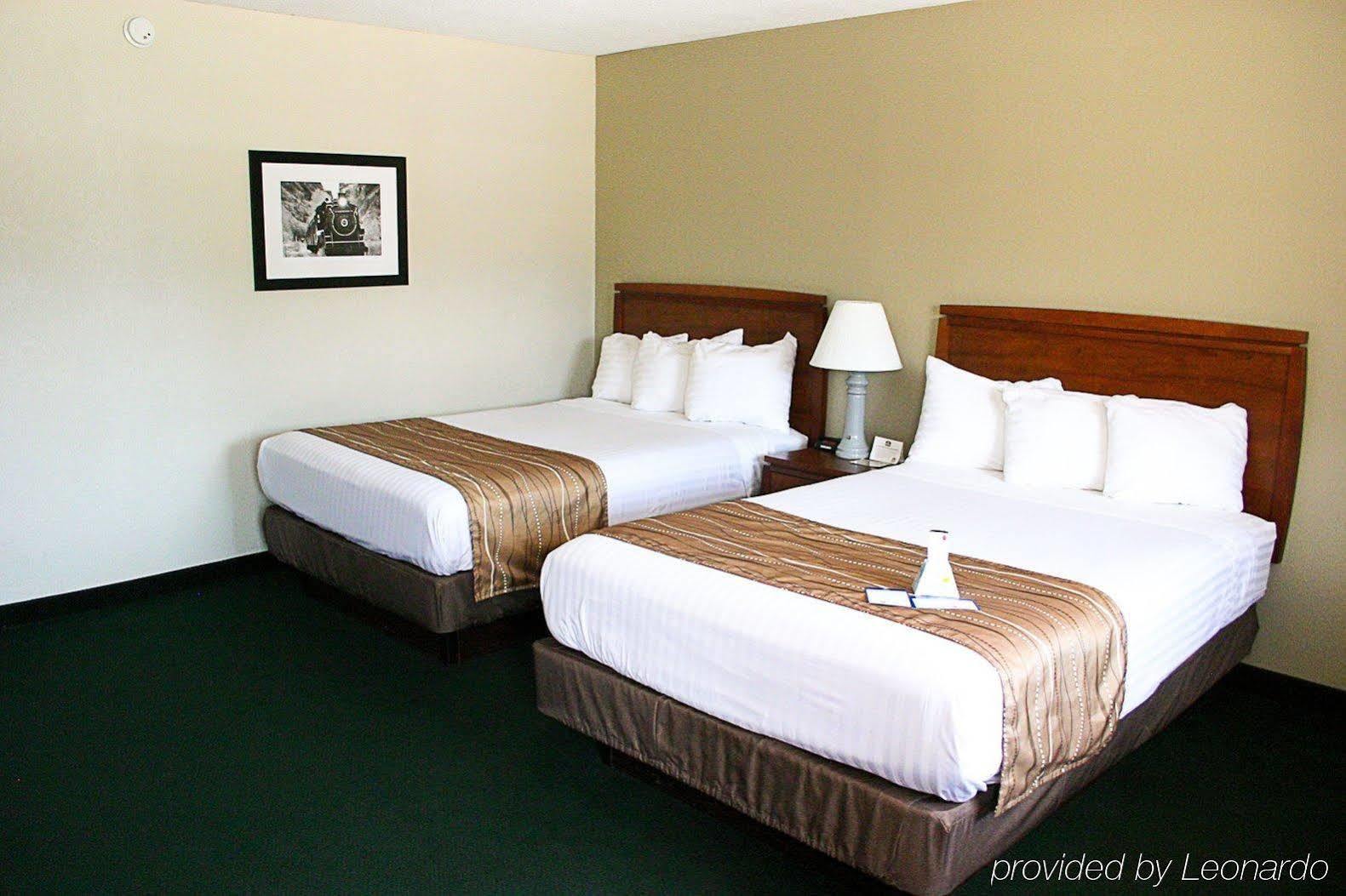 إمبوريا Best Western Hospitality House الغرفة الصورة