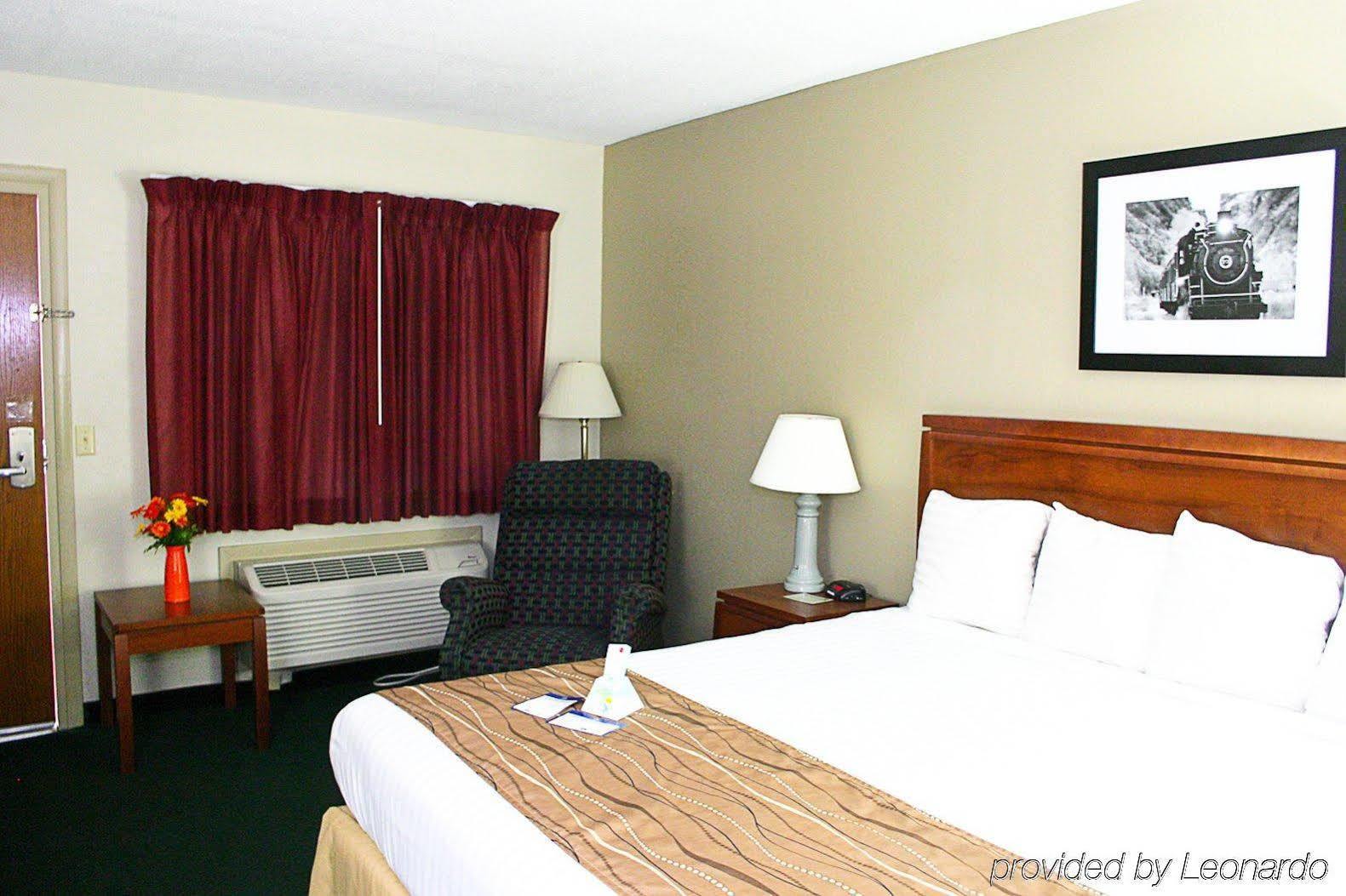 إمبوريا Best Western Hospitality House الغرفة الصورة